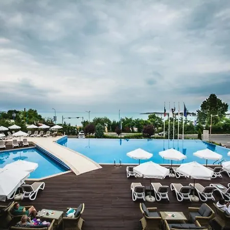 Ξενοδοχείο με διαμερίσματα Santa Marina Apartaments- Karina 1 *