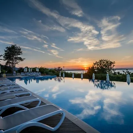 Santa Marina Apartments- Karina 1 Aparthotel *