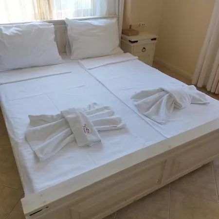 Santa Marina Apartments- Karina 1 * Sozopol
