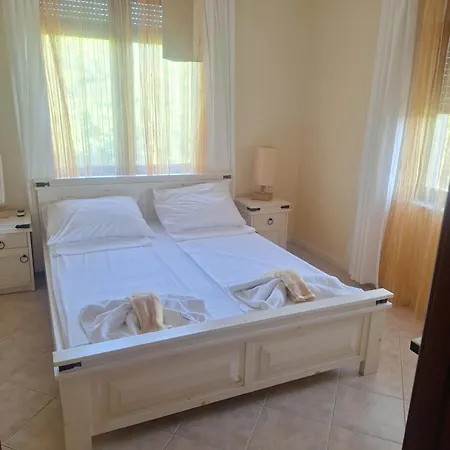 شقة فندقية Santa Marina Apartments- Karina 1