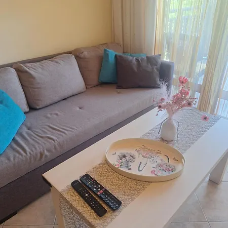 Santa Marina Apartments- Karina 1 Aparthotel Sozopol