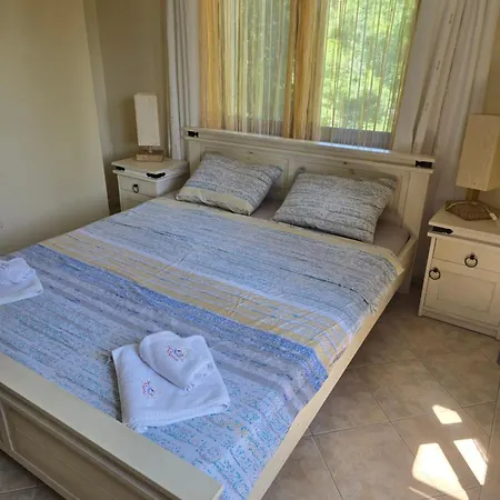 Santa Marina Apartaments- Karina 1 Апартхотел *